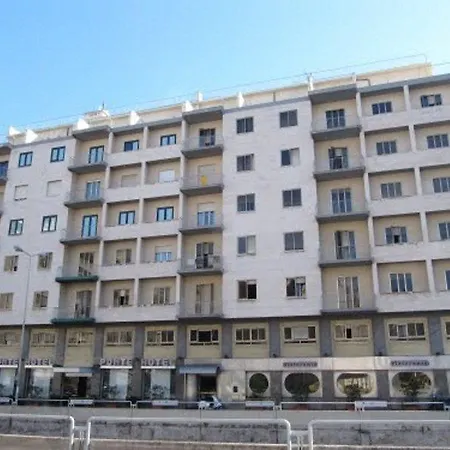 Hotell Ponte 3*