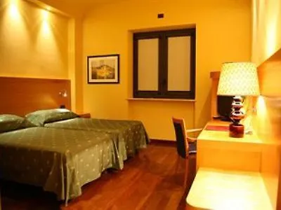 Hotell Ponte 3*